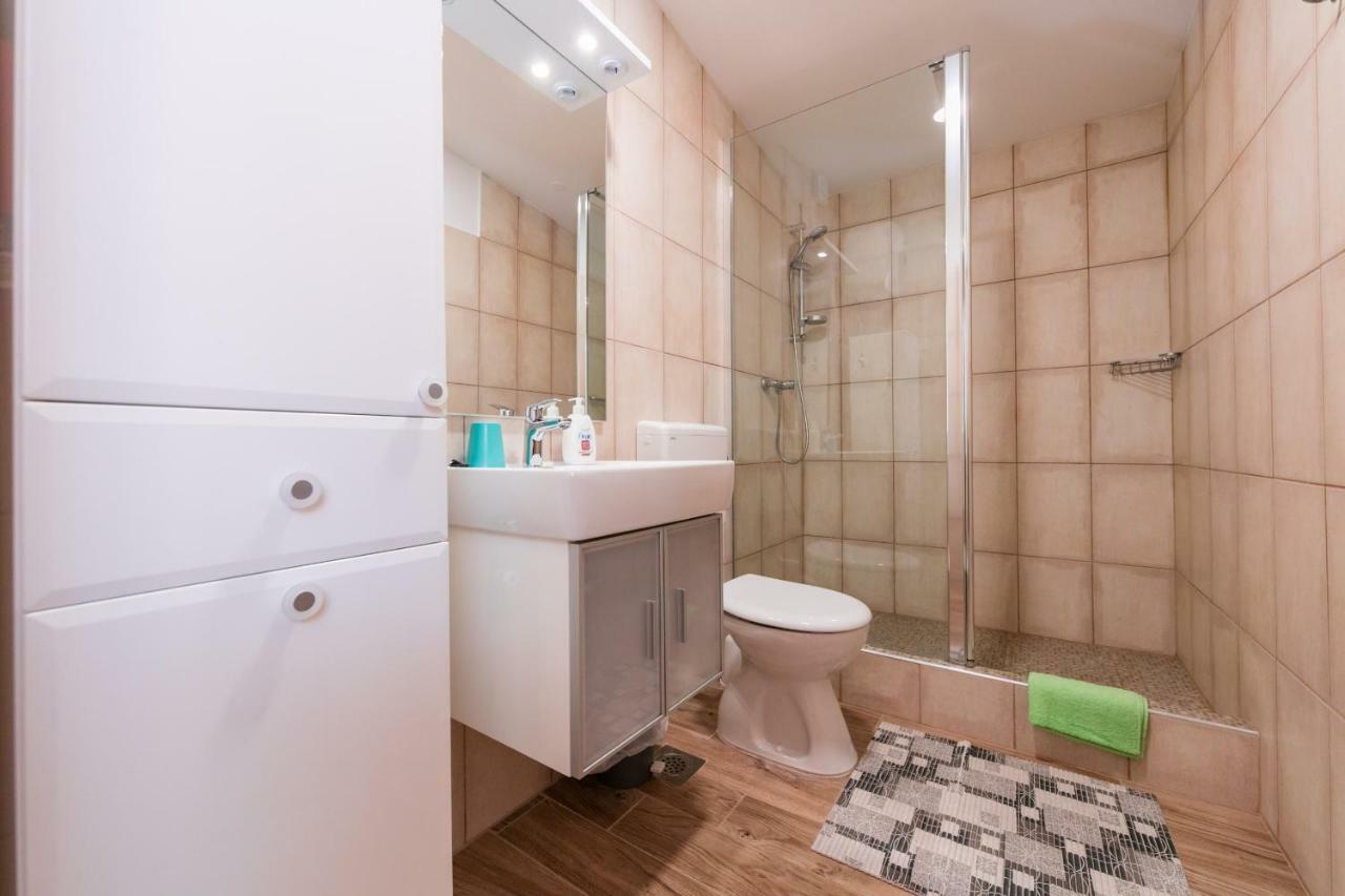 Apartmani Betini Komiza Bagian luar foto